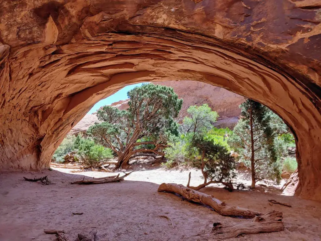 Arches National Park Hikes - Navajo Arch