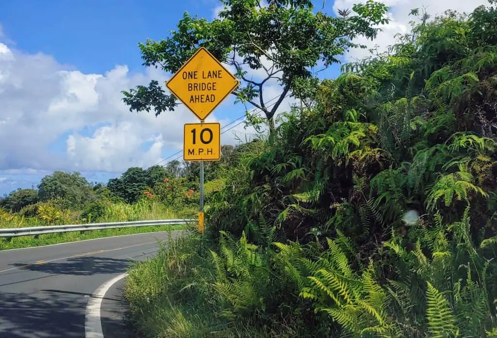 one lane bridge sign on the road to hana Maui