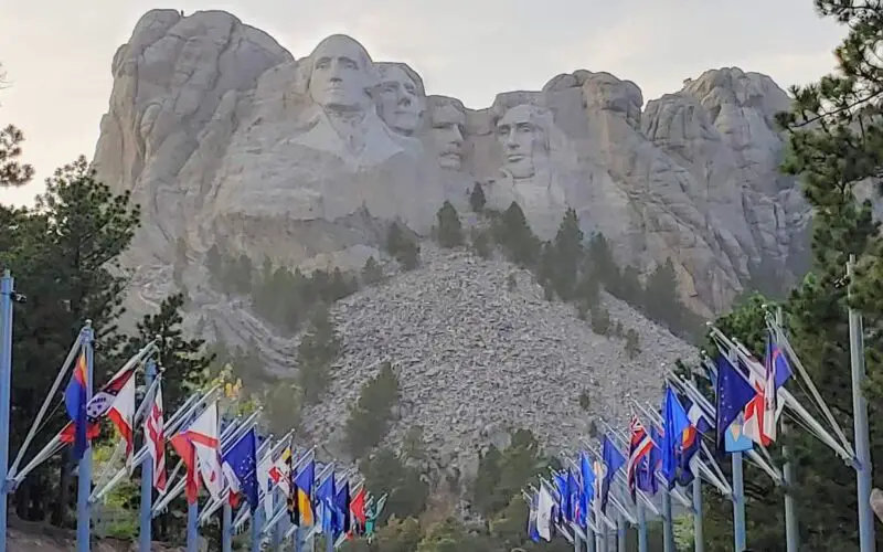 Flags leading to Mount Rushmore
