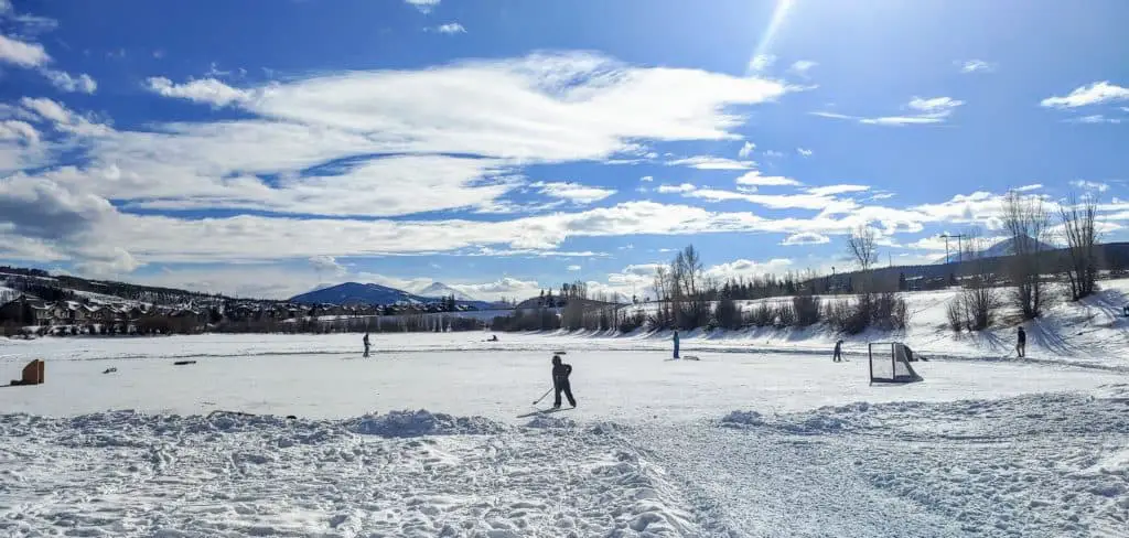 Kids Ice Skating on North Pond in Silverthorne 