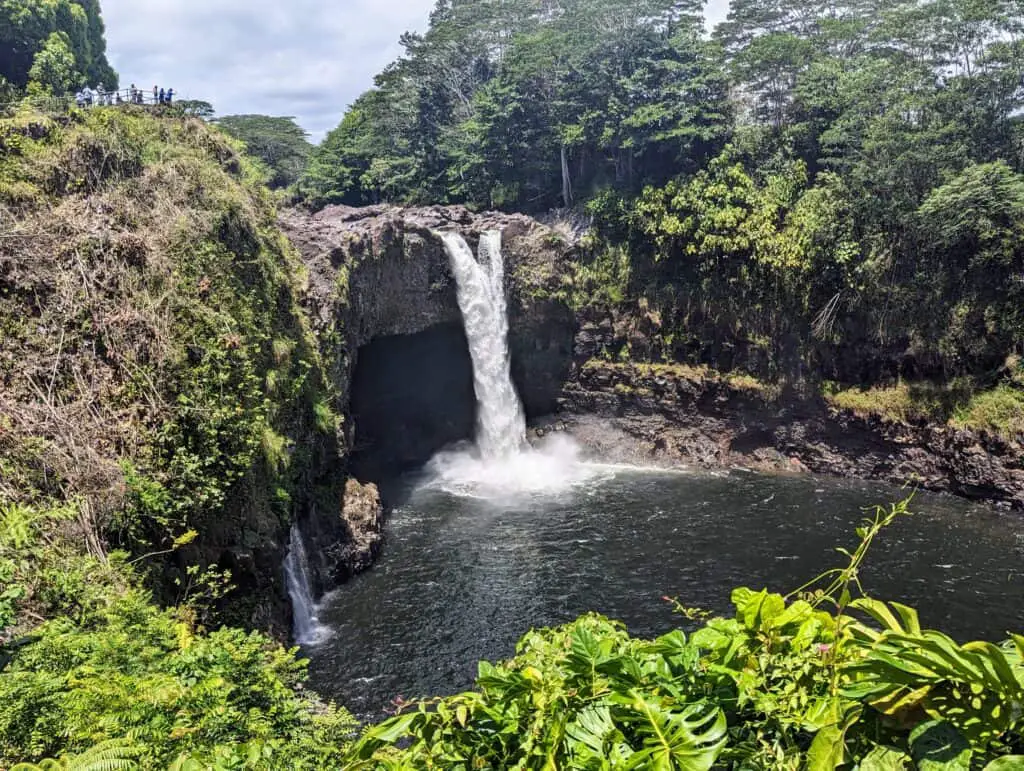 Waterfall going into a lake in Hilo, Hawaii 